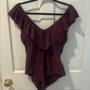 Raisins Off-Shoulder Women's Swimsuit Size 16